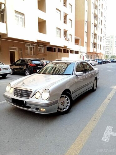 Mercedes E 240 2000, 267,845 km - 2.6 л - Bakı