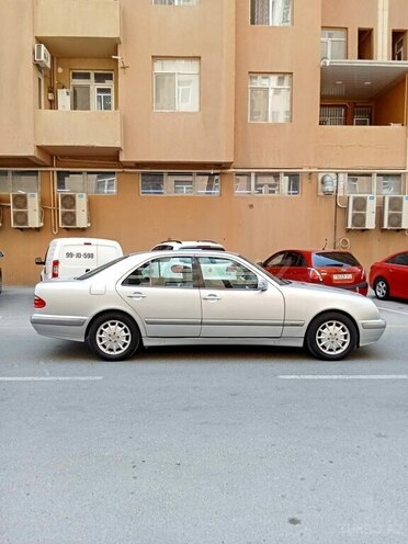 Mercedes E 240 2000, 267,845 km - 2.6 л - Bakı