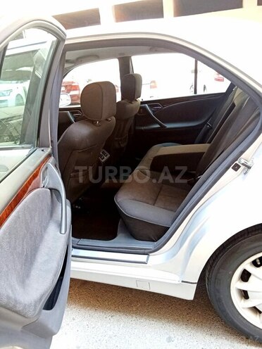 Mercedes E 240 2000, 267,845 km - 2.6 л - Bakı