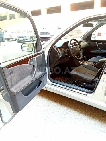 Mercedes E 240 2000, 267,845 km - 2.6 л - Bakı