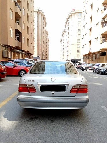 Mercedes E 240 2000, 267,845 km - 2.6 л - Bakı