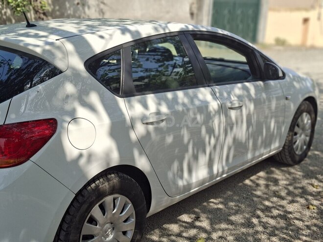 Opel Astra 2016, 201,000 km - 1.6 l - Gəncə
