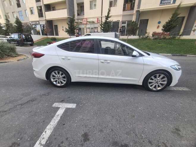 Hyundai Avante 2016, 174,000 km - 1.6 л - Bakı