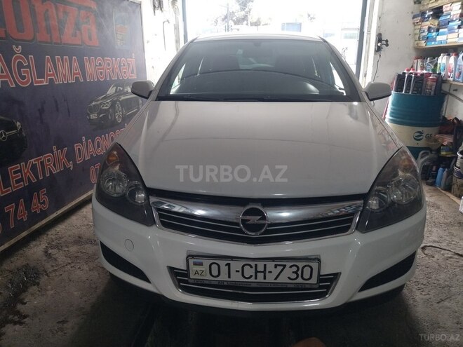 Opel Astra 2009, 600,120 km - 2.0 l - Bakı