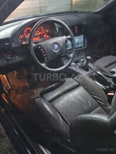 BMW 318 2004, 325,000 km - 2.0 l - Bakı