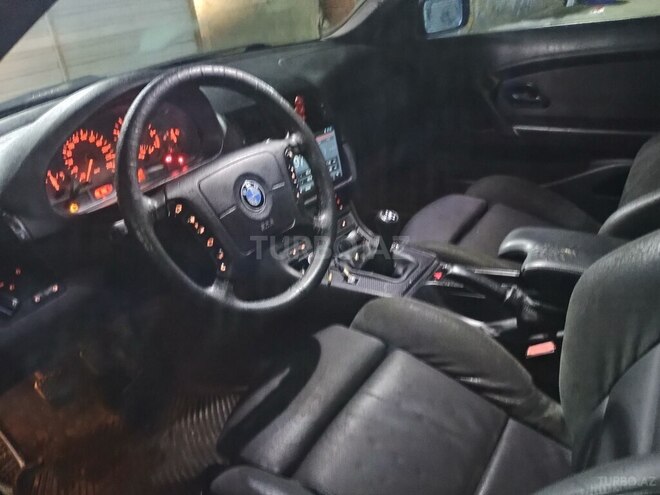 BMW 318 2004, 325,000 km - 2.0 l - Bakı