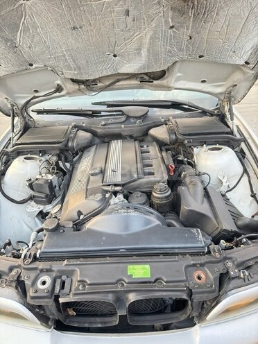 BMW 525 2001, 418,028 km - 2.5 l - Bakı