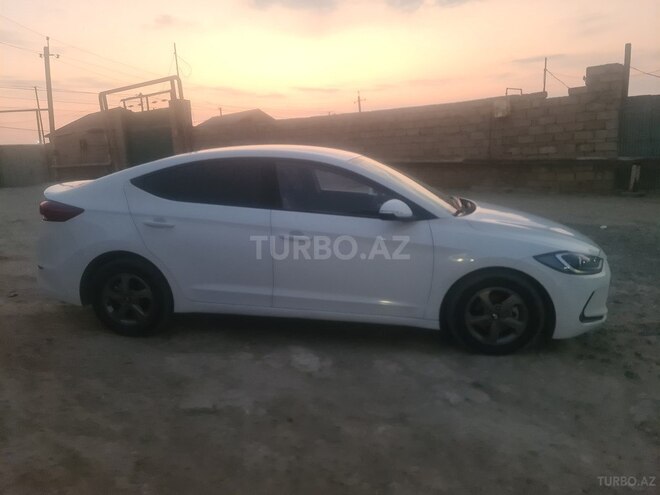Hyundai Avante 2017, 174,000 km - 1.6 l - Bakı