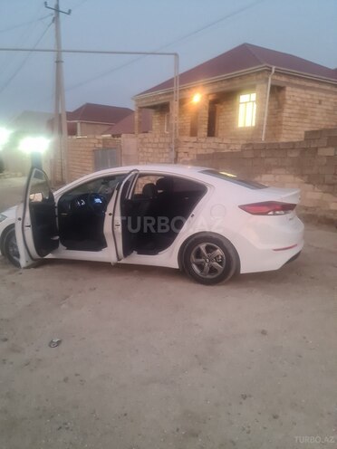 Hyundai Avante 2017, 174,000 km - 1.6 l - Bakı