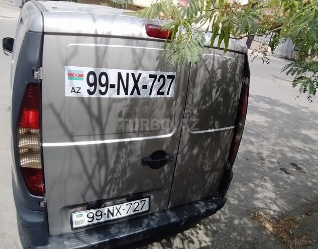 Fiat Doblo 2003, 235,000 km - 1.9 l - Bakı