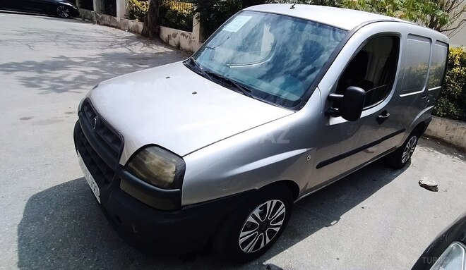 Fiat Doblo 2003, 235,000 km - 1.9 l - Bakı