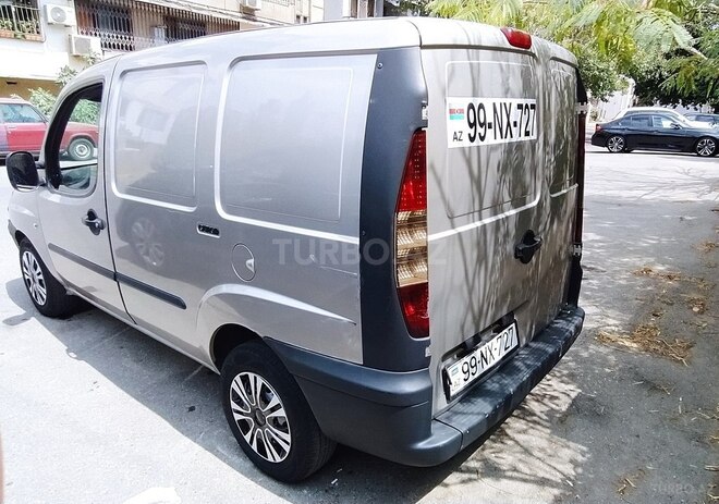 Fiat Doblo 2003, 235,000 km - 1.9 l - Bakı