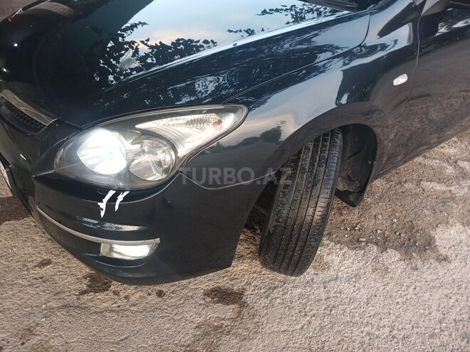 Hyundai i30 2009, 284,795 km - 1.4 л - Tovuz