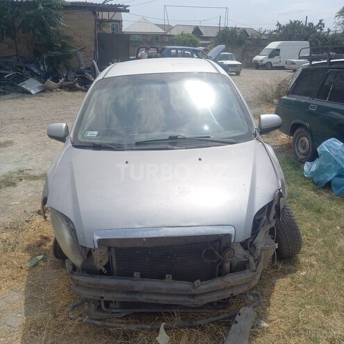 Chevrolet Aveo 2005, 250,000 km - 1.4 l - Quba