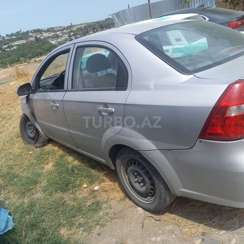 Chevrolet Aveo 2005, 250,000 km - 1.4 l - Quba