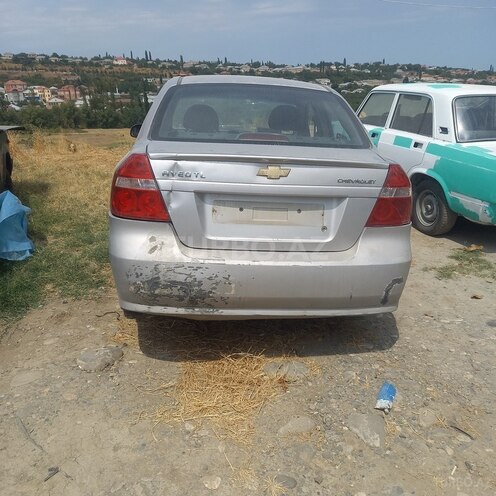 Chevrolet Aveo 2005, 250,000 km - 1.4 l - Quba