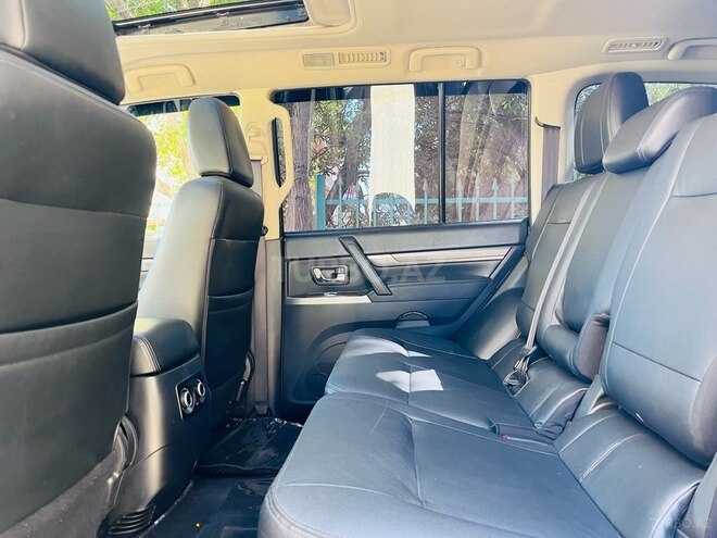 Mitsubishi Pajero 2017, 135,000 km - 3.0 l - Bakı