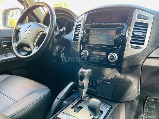 Mitsubishi Pajero 2017, 135,000 km - 3.0 l - Bakı