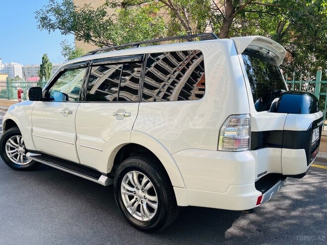 Mitsubishi Pajero 2017, 135,000 km - 3.0 l - Bakı