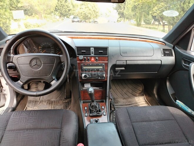 Mercedes C 200 1998, 268,000 km - 2.0 л - Gəncə