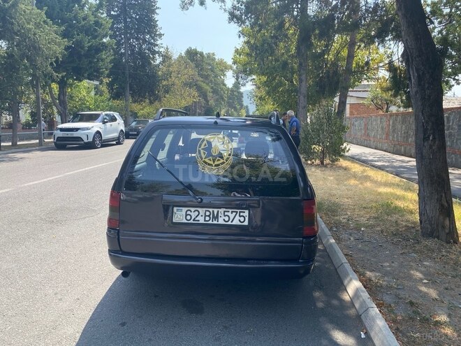 Opel Astra 1995, 200,000 km - 1.6 l - Qax