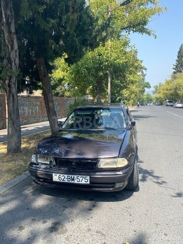 Opel Astra 1995, 200,000 km - 1.6 l - Qax
