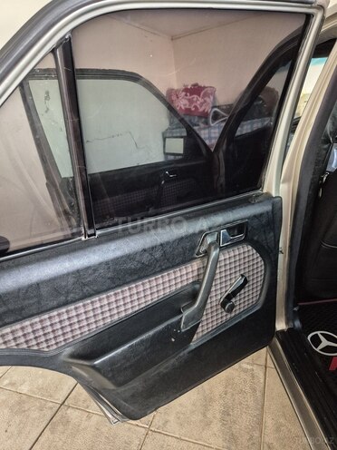 Mercedes 190 1991, 489,885 km - 2.0 l - Sabirabad