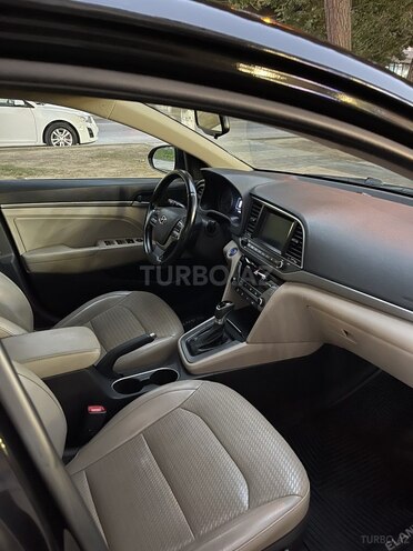 Hyundai Elantra 2017, 181,856 km - 2.0 l - Bakı