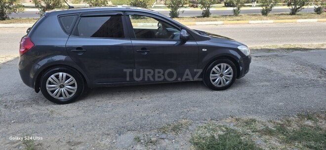 Kia Ceed 2009, 295,199 km - 1.6 л - Sumqayıt