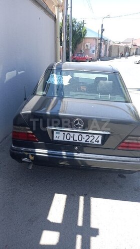 Mercedes E 220 1994, 350,000 km - 2.2 л - Bakı