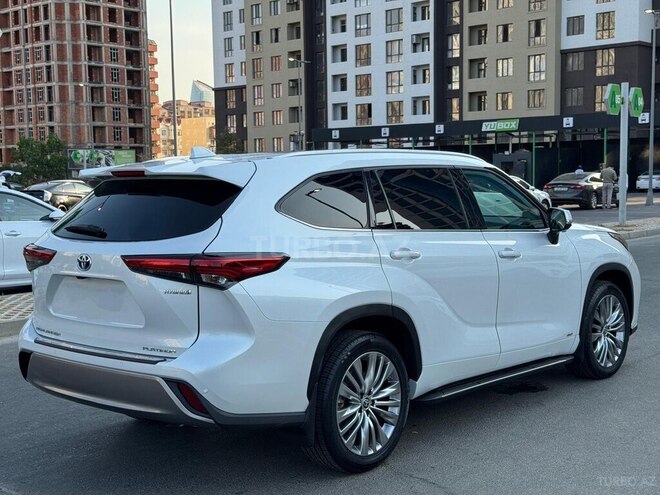 Toyota Highlander 2023, 37,800 km - 2.5 l - Bakı