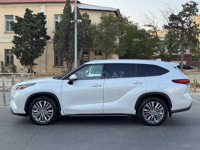 Toyota Highlander 2023, 37,800 km - 2.5 l - Bakı