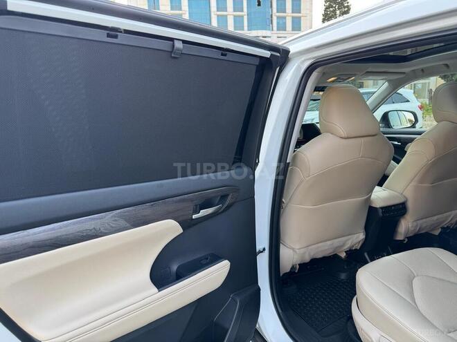 Toyota Highlander 2023, 37,800 km - 2.5 l - Bakı