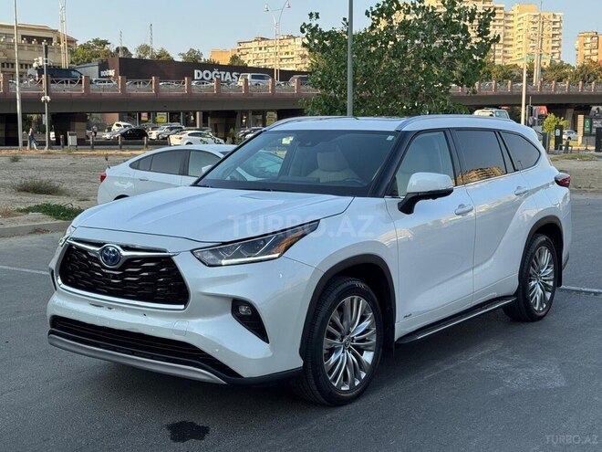 Toyota Highlander 2023, 37,800 km - 2.5 l - Bakı