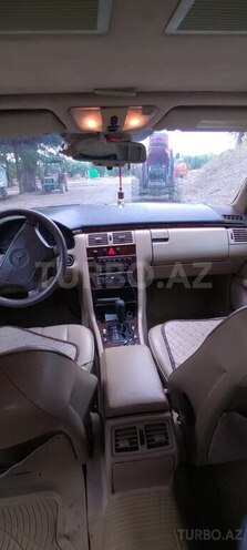 Mercedes E 230 1996, 325,000 km - 2.3 l - Qusar