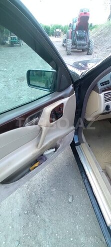 Mercedes E 230 1996, 325,000 km - 2.3 l - Qusar