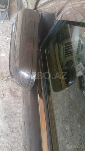 Mercedes E 230 1996, 325,000 km - 2.3 l - Qusar