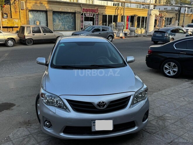 Toyota Corolla 2011, 173,000 km - 1.4 l - Bakı