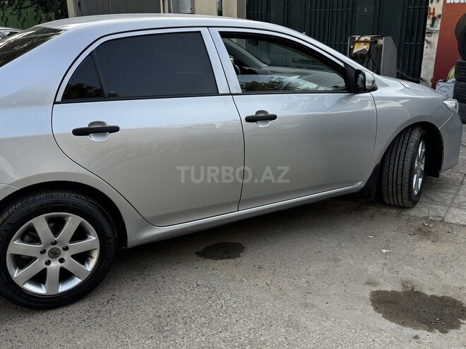 Toyota Corolla 2011, 173,000 km - 1.4 l - Bakı