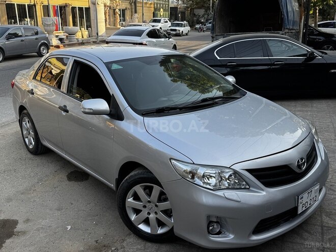 Toyota Corolla 2011, 173,000 km - 1.4 l - Bakı