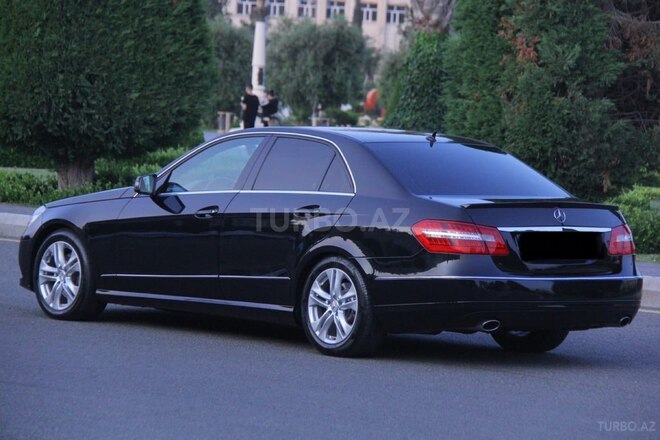 Mercedes E 350 4MATIC 2011, 175,000 km - 3.5 л - Bakı