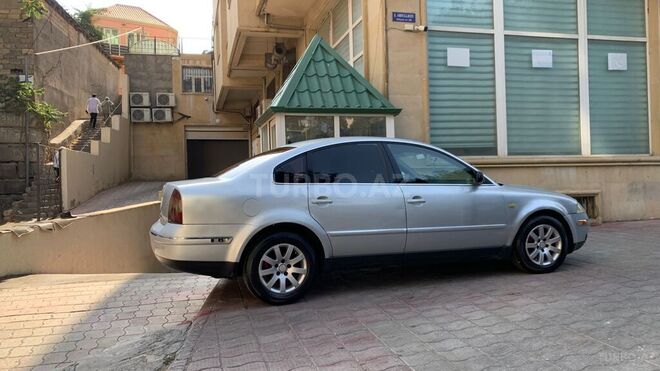 Volkswagen Passat 2002, 140,000 km - 1.8 l - Bakı