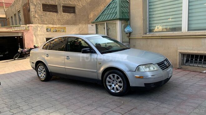 Volkswagen Passat 2002, 140,000 km - 1.8 l - Bakı