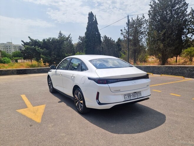 Changan Qiyuan A05 2024, 0 km - 1.5 л - Bakı