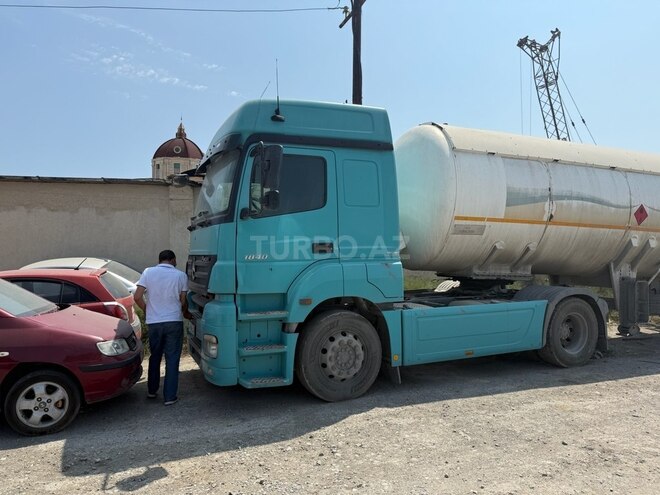 Mercedes Axor 1840 2009, 950,000 km - 12.0 л - Bakı