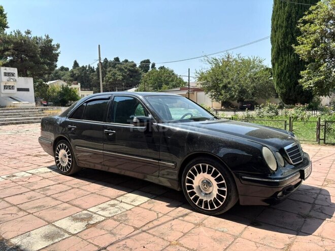 Mercedes E 240 2000, 250,000 km - 2.4 l - Gəncə