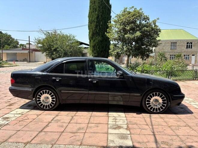 Mercedes E 240 2000, 250,000 km - 2.4 l - Gəncə