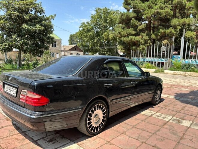 Mercedes E 240 2000, 250,000 km - 2.4 l - Gəncə