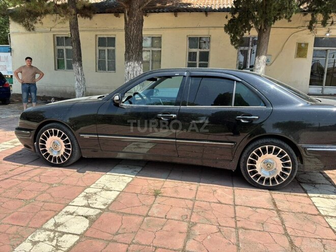 Mercedes E 240 2000, 250,000 km - 2.4 l - Gəncə