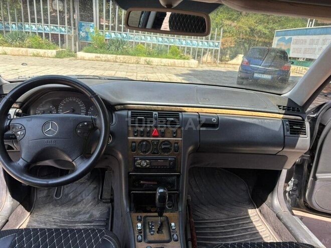 Mercedes E 240 2000, 250,000 km - 2.4 l - Gəncə